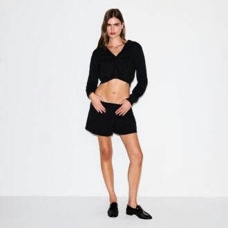 BOMULLSFLEECE-HOODIE MED DRAGKEDJA