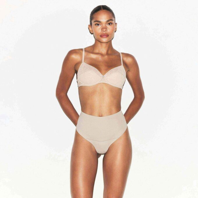 BOMULLSSHAPEWEAR-TRINGOR MED HÖG MIDJA BOMULLSSHAPEWEAR-TRINGOR MED HÖG MIDJA
