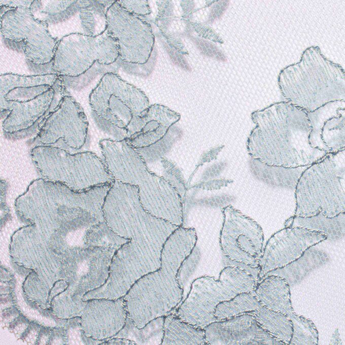 BRODERAD UNDERKLÄDER MED STÄNGNING FRÅN OFODRAD BH