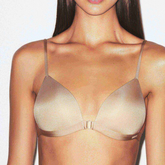 BYGELFRÅN TRIANGELFRAMSTÄNGD SUPER PUSH-UP-BH BYGELFRÅN TRIANGELFRAMSTÄNGD SUPER PUSH-UP-BH