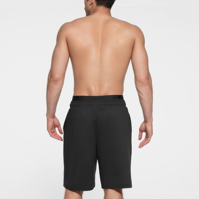 FRILUFTSLÄNGD HERRTRÖJA AVSLAPPNA SHORTS FRILUFTSLÄNGD HERRTRÖJA AVSLAPPNA SHORTS