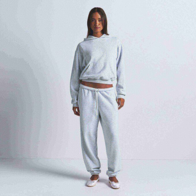 KLASSISK HOODIE I BOMULLSFLEEC KLASSISK HOODIE I BOMULLSFLEEC