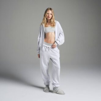 KLASSISK HOODIE I BOMULLSFLEECKE MED DRAGKEDJA