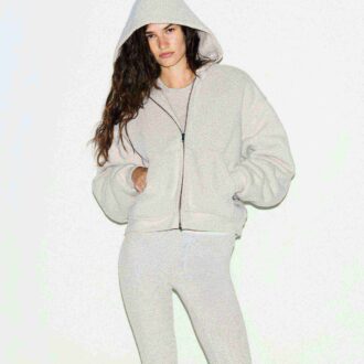 KRAFTIGT FLEECE BOXY HOODIE MED DRAGKEDJA