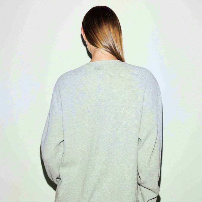 KRAFTIGT VÅFFELT ÖVERSIZED CREWNECK KRAFTIGT VÅFFELT ÖVERSIZED CREWNECK