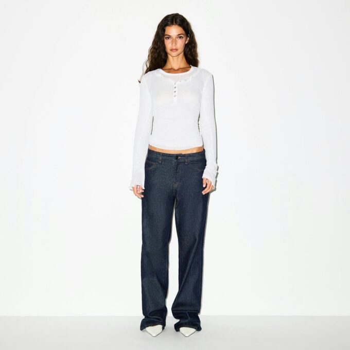 LÅNGÄRMAD HENLEY-TRÖJA MED SKINN LÅNGÄRMAD HENLEY-TRÖJA MED SKINN