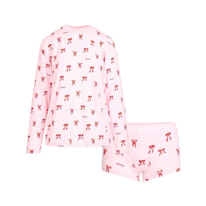 LÅNGÄRMAD T-SHIRT OCH KORTA BOXERSET FÖR POJKVÄN LÅNGÄRMAD T-SHIRT OCH KORTA BOXERSET FÖR POJKVÄN