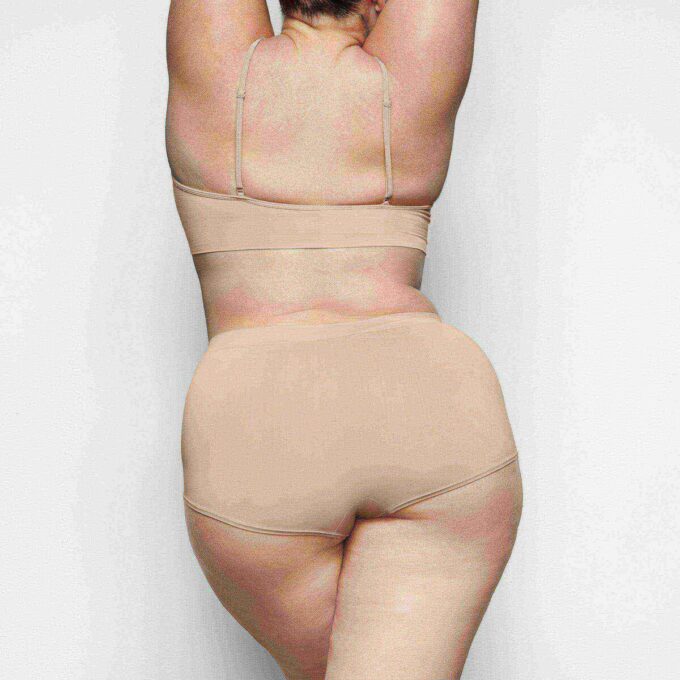 MJUK, UTJÄMNANDE, SÖMLÖS BRALETTE