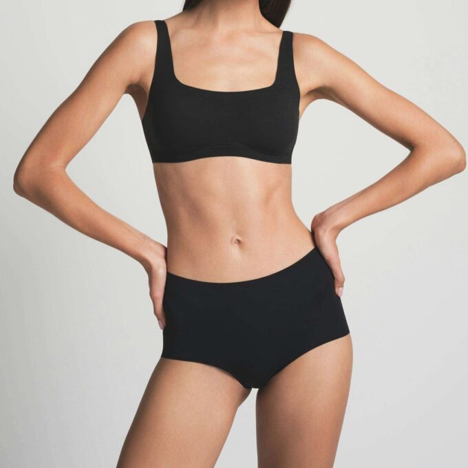 NAKEN POJKE SHORT