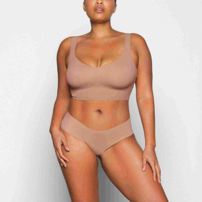 NAKEN URBELAGD LÅNGLINJAD BRALETTE