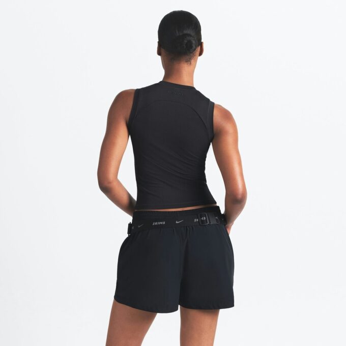 NikeSKIMS LUFTIG MUSKELTRÖJA NikeSKIMS LUFTIG MUSKELTRÖJA