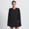 NikeSKIMS LUFTIG V-RINGAD OVERSIZED LÅNGÄRMAD TOPP NikeSKIMS LUFTIG V-RINGAD OVERSIZED LÅNGÄRMAD TOPP