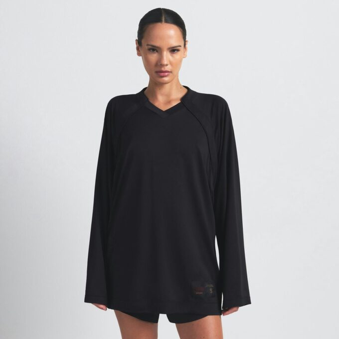 NikeSKIMS LUFTIG V-RINGAD OVERSIZED LÅNGÄRMAD TOPP NikeSKIMS LUFTIG V-RINGAD OVERSIZED LÅNGÄRMAD TOPP