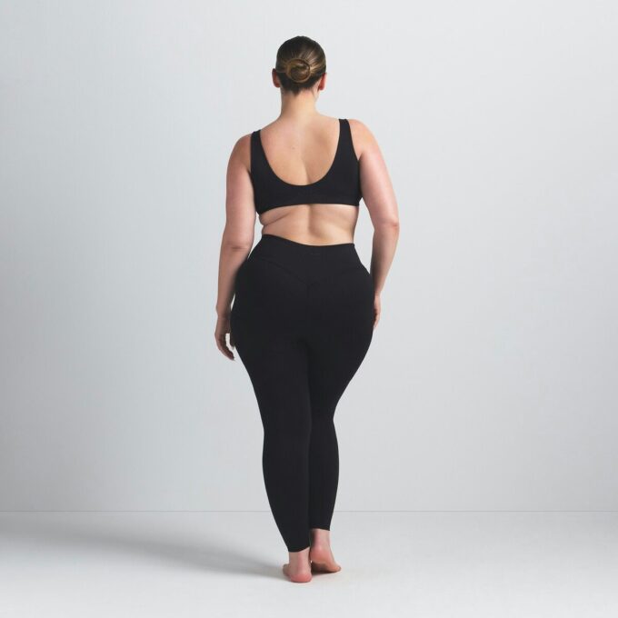NikeSKIMS MATT 26″ LEGGINGS NikeSKIMS MATT 26″ LEGGINGS