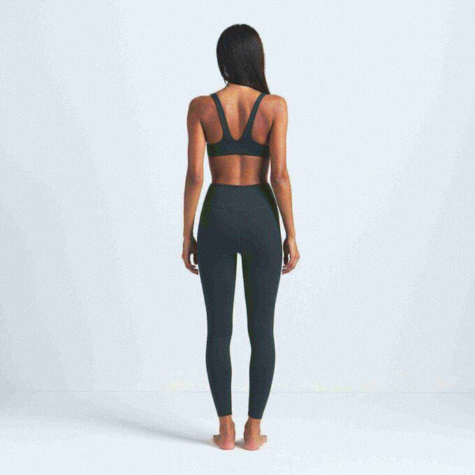 NikeSKIMS MATT 26″ LEGGINGS NikeSKIMS MATT 26″ LEGGINGS