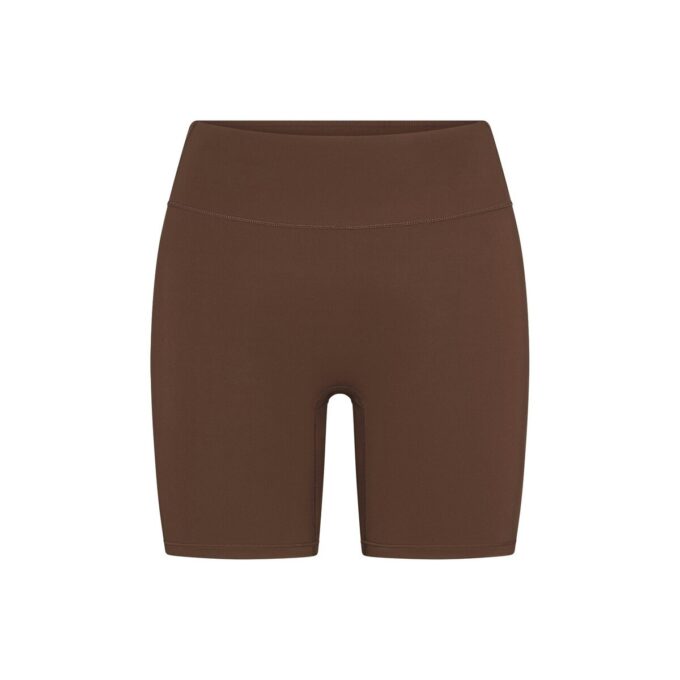 NikeSKIMS MATT 5″ BIKERSHORTS NikeSKIMS MATT 5″ BIKERSHORTS