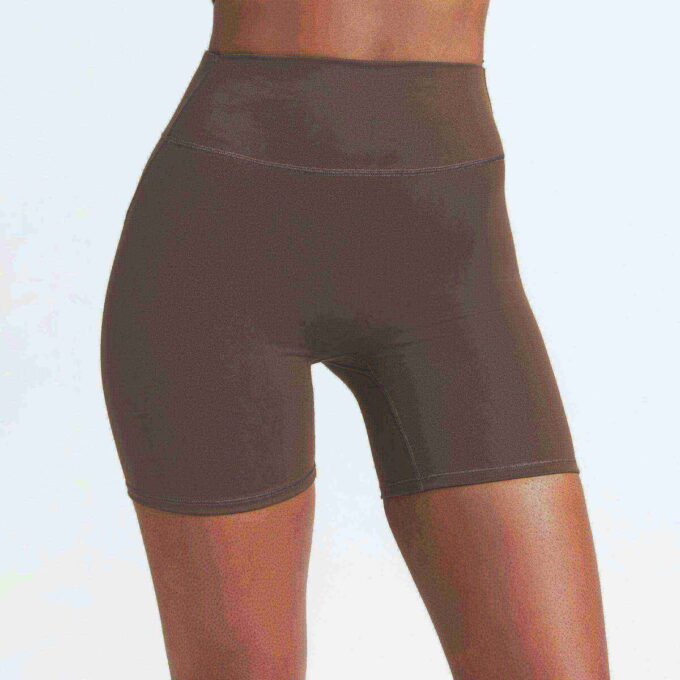 NikeSKIMS MATT 5″ BIKERSHORTS NikeSKIMS MATT 5″ BIKERSHORTS