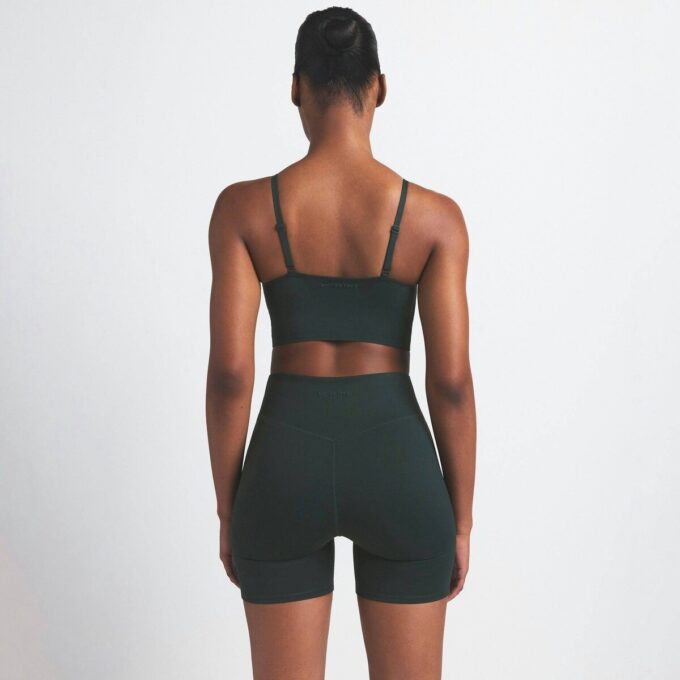 NikeSKIMS MATT 5″ BIKERSHORTS NikeSKIMS MATT 5″ BIKERSHORTS