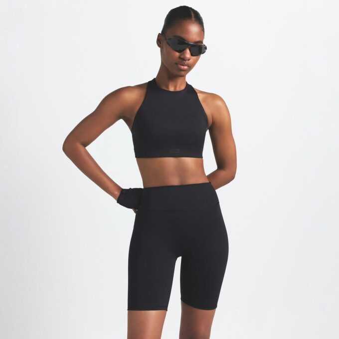 NikeSKIMS MATT 7″ BIKERSHORTS NikeSKIMS MATT 7″ BIKERSHORTS