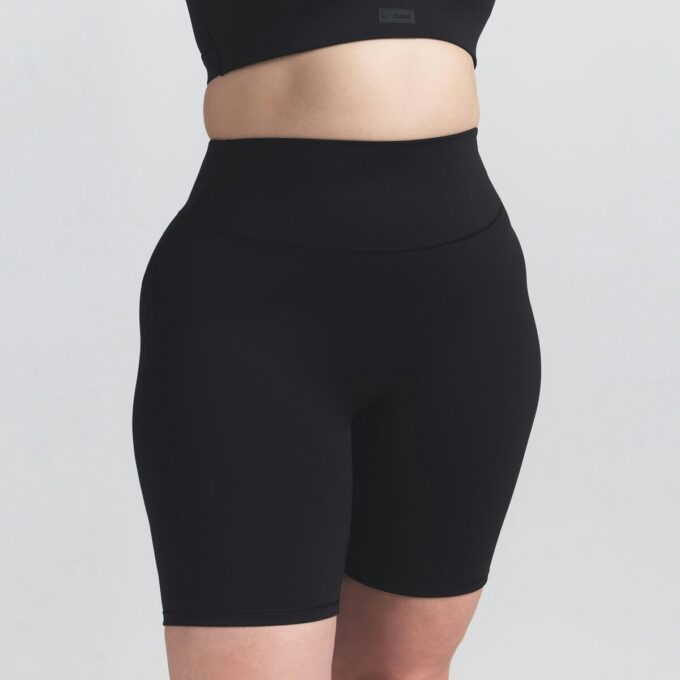 NikeSKIMS MATT 7″ BIKERSHORTS NikeSKIMS MATT 7″ BIKERSHORTS