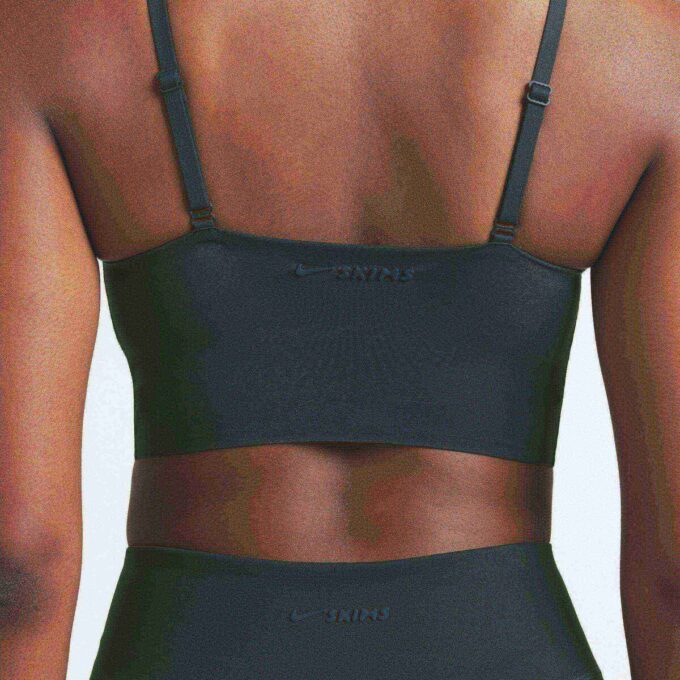 NikeSKIMS MATT CAMI-BH-TOPP NikeSKIMS MATT CAMI-BH-TOPP