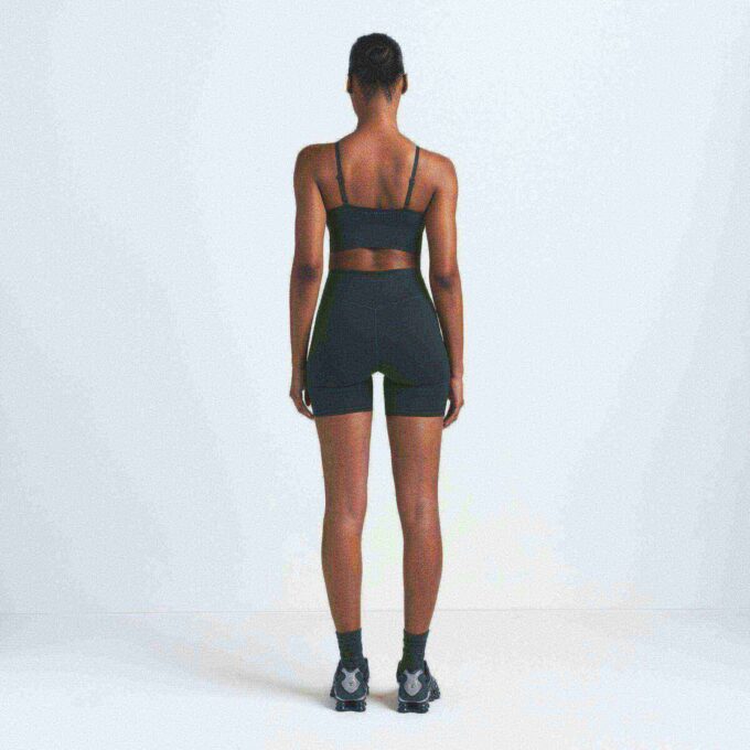 NikeSKIMS MATT CAMI-BH-TOPP NikeSKIMS MATT CAMI-BH-TOPP