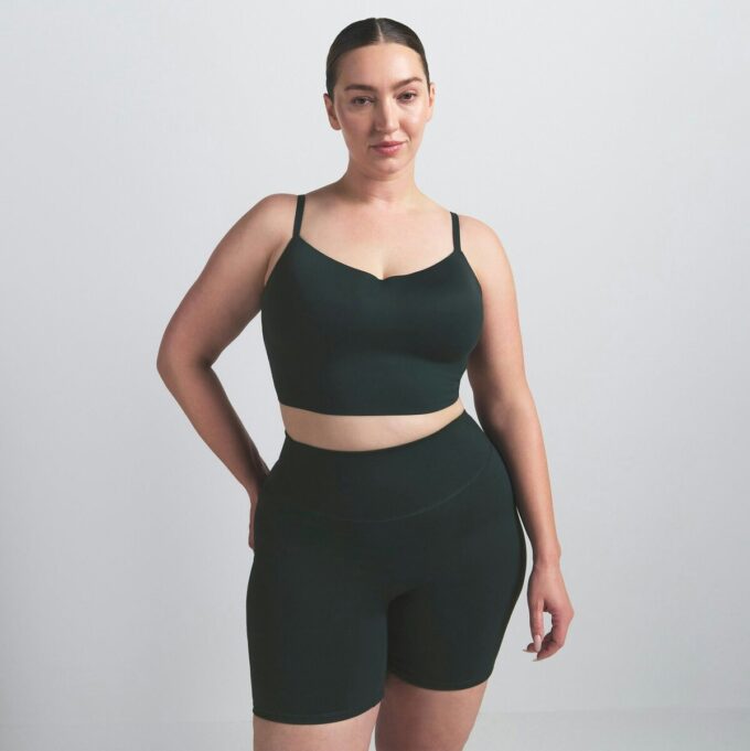 NikeSKIMS MATT CAMI-BH-TOPP NikeSKIMS MATT CAMI-BH-TOPP