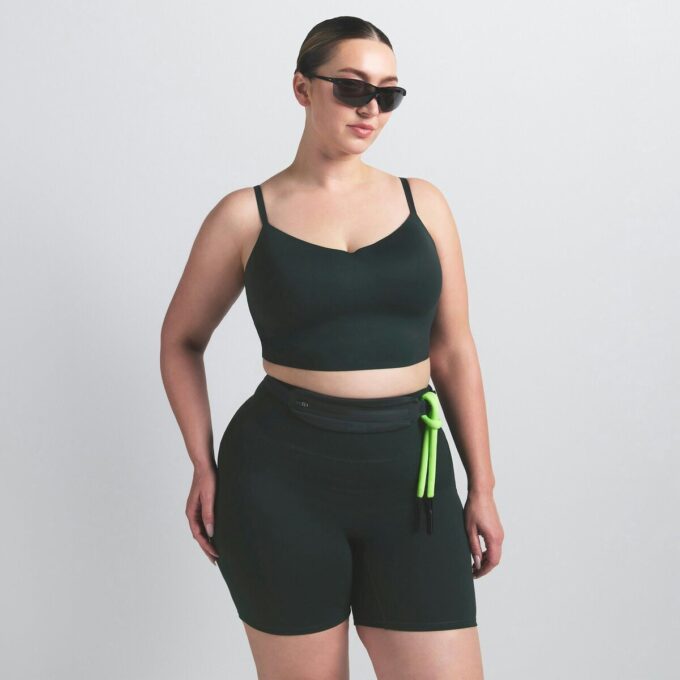 NikeSKIMS MATT CAMI-BH-TOPP NikeSKIMS MATT CAMI-BH-TOPP