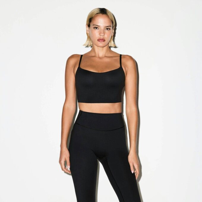NikeSKIMS MATT CROP 17″ LEGGINGS NikeSKIMS MATT CROP 17″ LEGGINGS