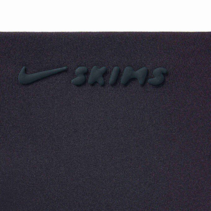 NikeSKIMS MATT CAMI-BH-TOPP NikeSKIMS MATT CAMI-BH-TOPP