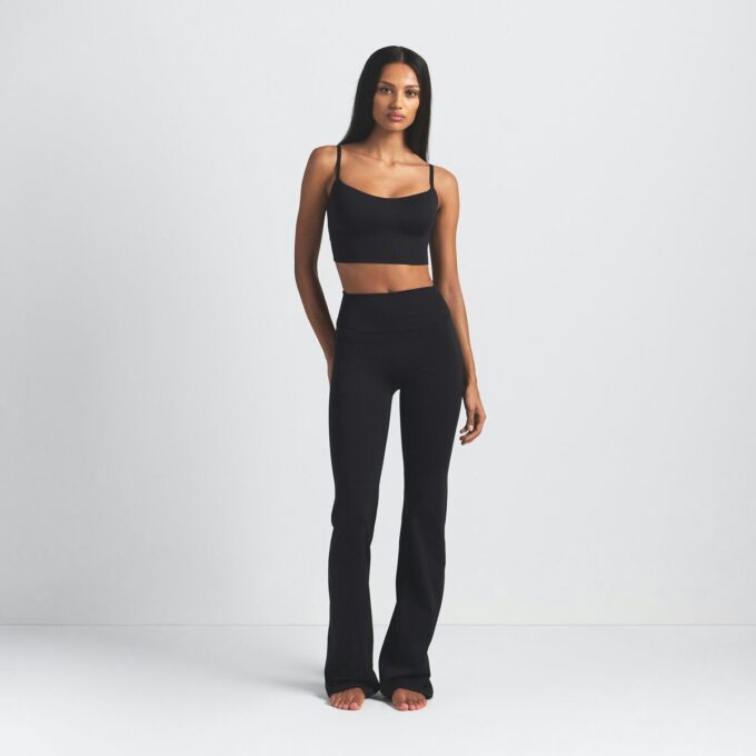 NikeSKIMS MATT SLIM FLARE LEGGINGS NikeSKIMS MATT SLIM FLARE LEGGINGS