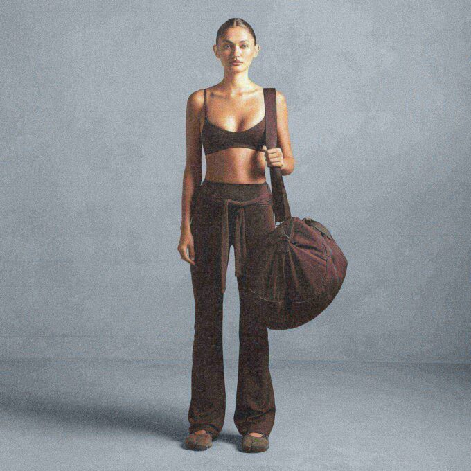 NikeSKIMS MATT SLIM FLARE LEGGINGS NikeSKIMS MATT SLIM FLARE LEGGINGS