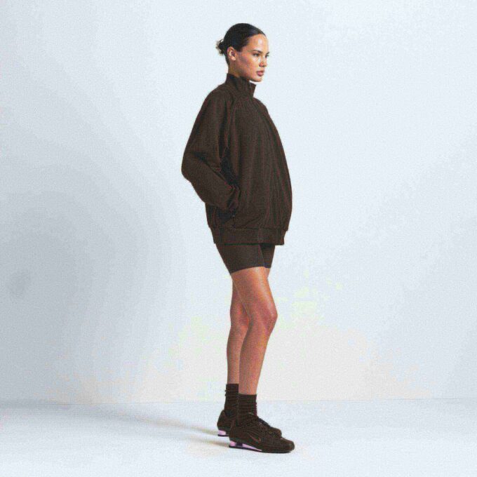 NikeSKIMS MATT TRICOT OVERSIZED TRÄNINGSJACKA NikeSKIMS MATT TRICOT OVERSIZED TRÄNINGSJACKA