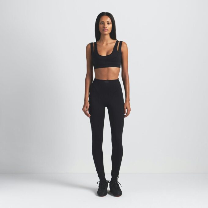 NikeSKIMS MATT V-LINE 26″ LEGGINGS NikeSKIMS MATT V-LINE 26″ LEGGINGS