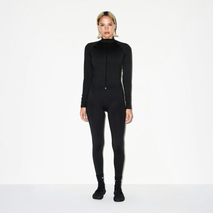 NikeSKIMS MATTE HÖG HALS FULL DRAGKEDJA JACKA NikeSKIMS MATTE HÖG HALS FULL DRAGKEDJA JACKA