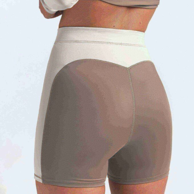 NikeSKIMS SHINE 5″ BIKERSHORTS NikeSKIMS SHINE 5″ BIKERSHORTS