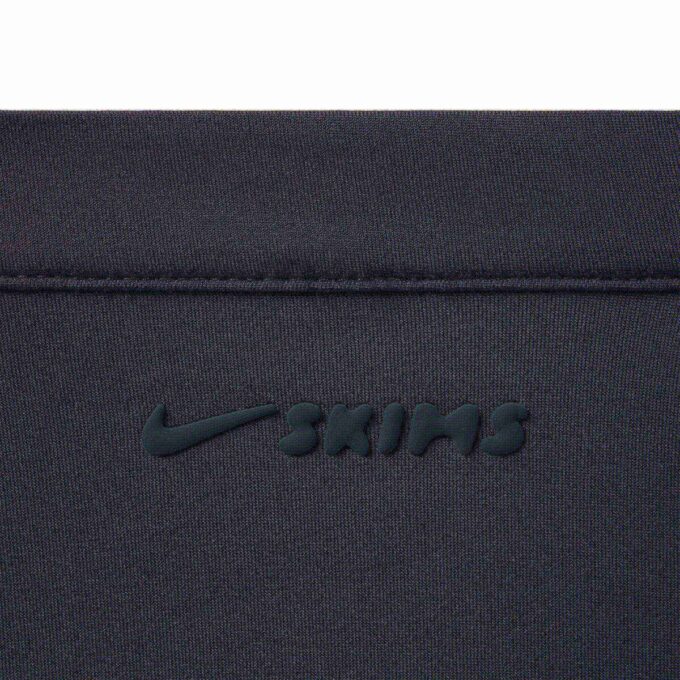 NikeSKIMS SHINE V-RINGAT LINNE
