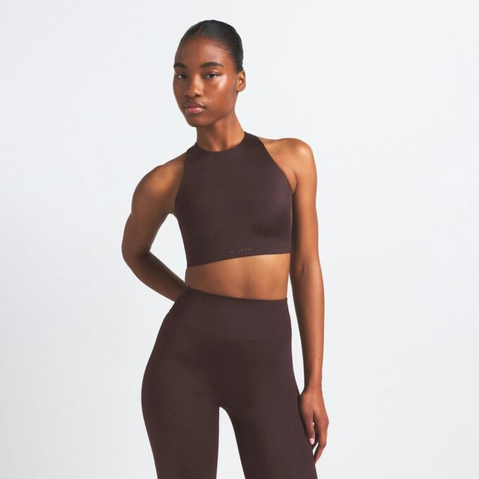 NikeSKIMS SHINE BH MED HÖG HALS NikeSKIMS SHINE BH MED HÖG HALS