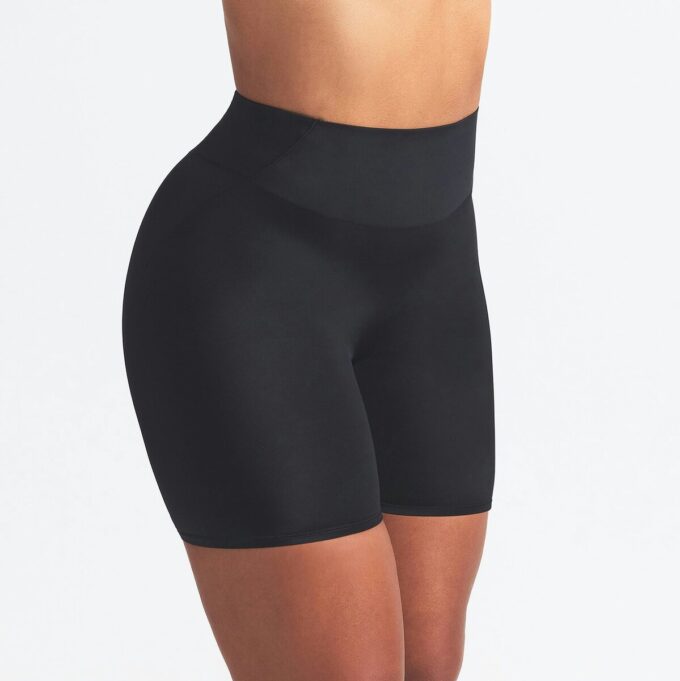 NikeSKIMS SHINE BONDED WAIST 12,5 cm BIKERSHORTS NikeSKIMS SHINE BONDED WAIST 12,5 cm BIKERSHORTS