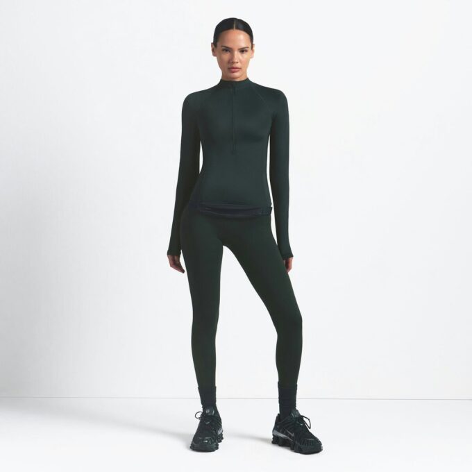NikeSKIMS SHINE LÅNGÄRMAD HALV DRAGKEDJA NikeSKIMS SHINE LÅNGÄRMAD HALV DRAGKEDJA