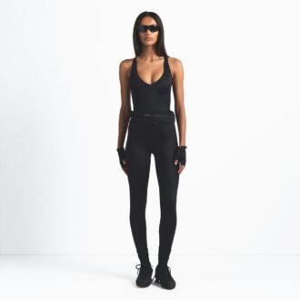 NikeSKIMS SHINE V-RINGAT LINNE