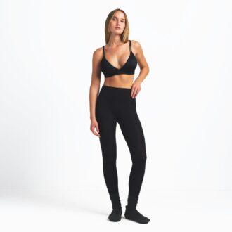 NikeSKIMS VIKTFRIA LAGERS V-LINE 26″ LEGGINGS NikeSKIMS VIKTFRIA LAGERS V-LINE 26″ LEGGINGS