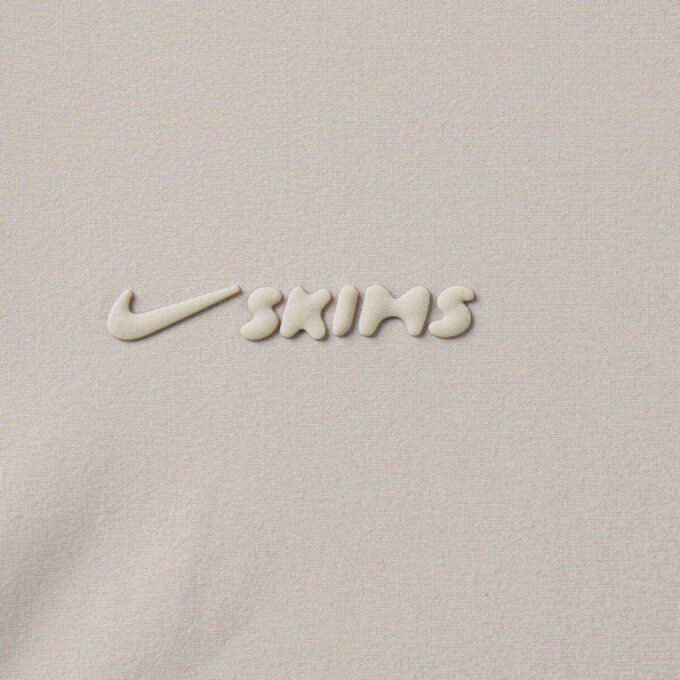 NikeSKIMS VÄVD NYLON CROP JACKA