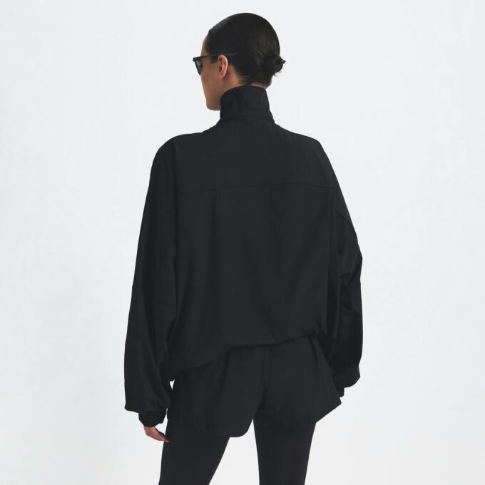 NikeSKIMS VÄVD NYLON OVERSIZED TRÄNINGSJACKA