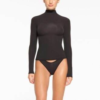 PASSAR ALLA TURTLENECKED TOPP