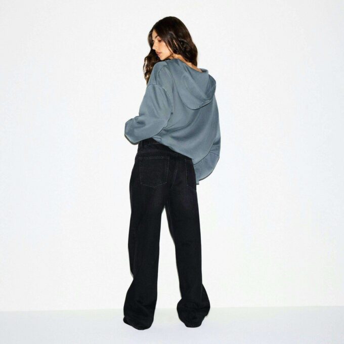 POJKVÄN FLEECE OVERSIZED HOODIE MED DRAGKEDJA POJKVÄN FLEECE OVERSIZED HOODIE MED DRAGKEDJA
