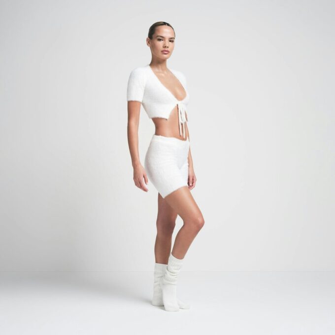 SET MED LUDDIG STICKNING, CROP TOPP OCH SHORTS SET MED LUDDIG STICKNING, CROP TOPP OCH SHORTS