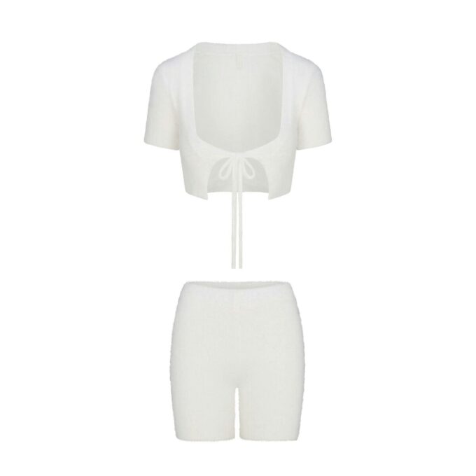 SET MED LUDDIG STICKNING, CROP TOPP OCH SHORTS SET MED LUDDIG STICKNING, CROP TOPP OCH SHORTS