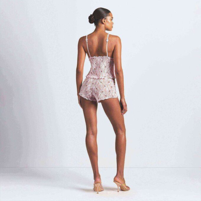 SET MED TRÄNINGSLÖVA OCH SHORTS I STRETCHSPETS SET MED TRÄNINGSLÖVA OCH SHORTS I STRETCHSPETS
