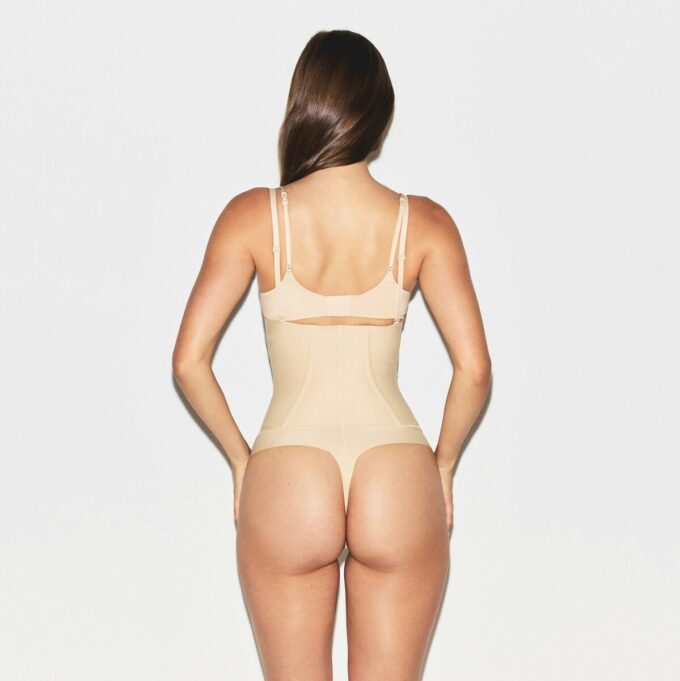SKIMS BODY CORE SCULPT MIDJETRANDE THONG